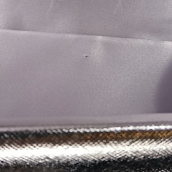 Bee Embellished Clutch Bag 🐝 - Picture 17 of 17